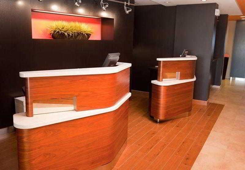 Courtyard By Marriott Hotel Springfield